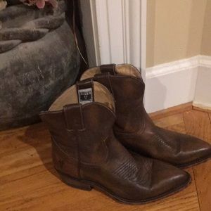 Frye Billy Short Pull on Boot 7.5 Dk Brown worn 2X